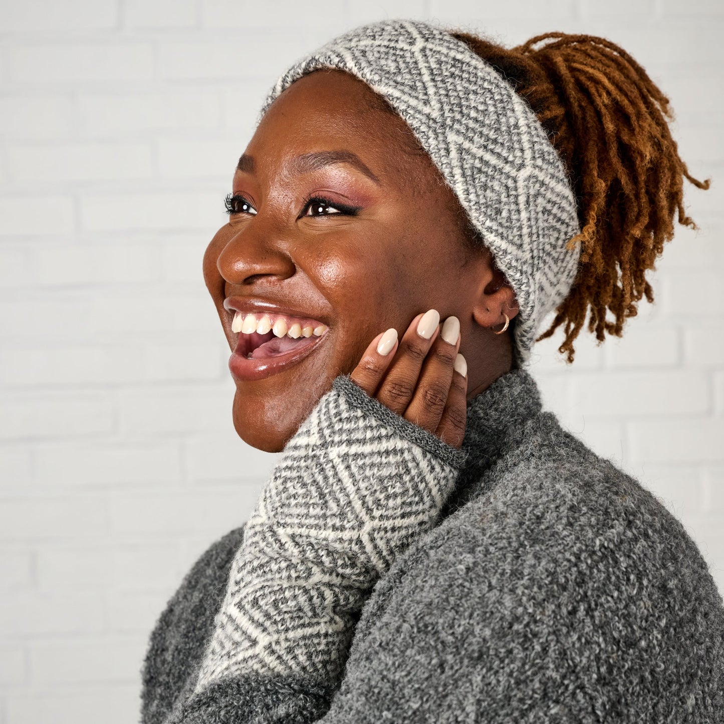 Headband diamond pattern alpaca 10x3 gray/white