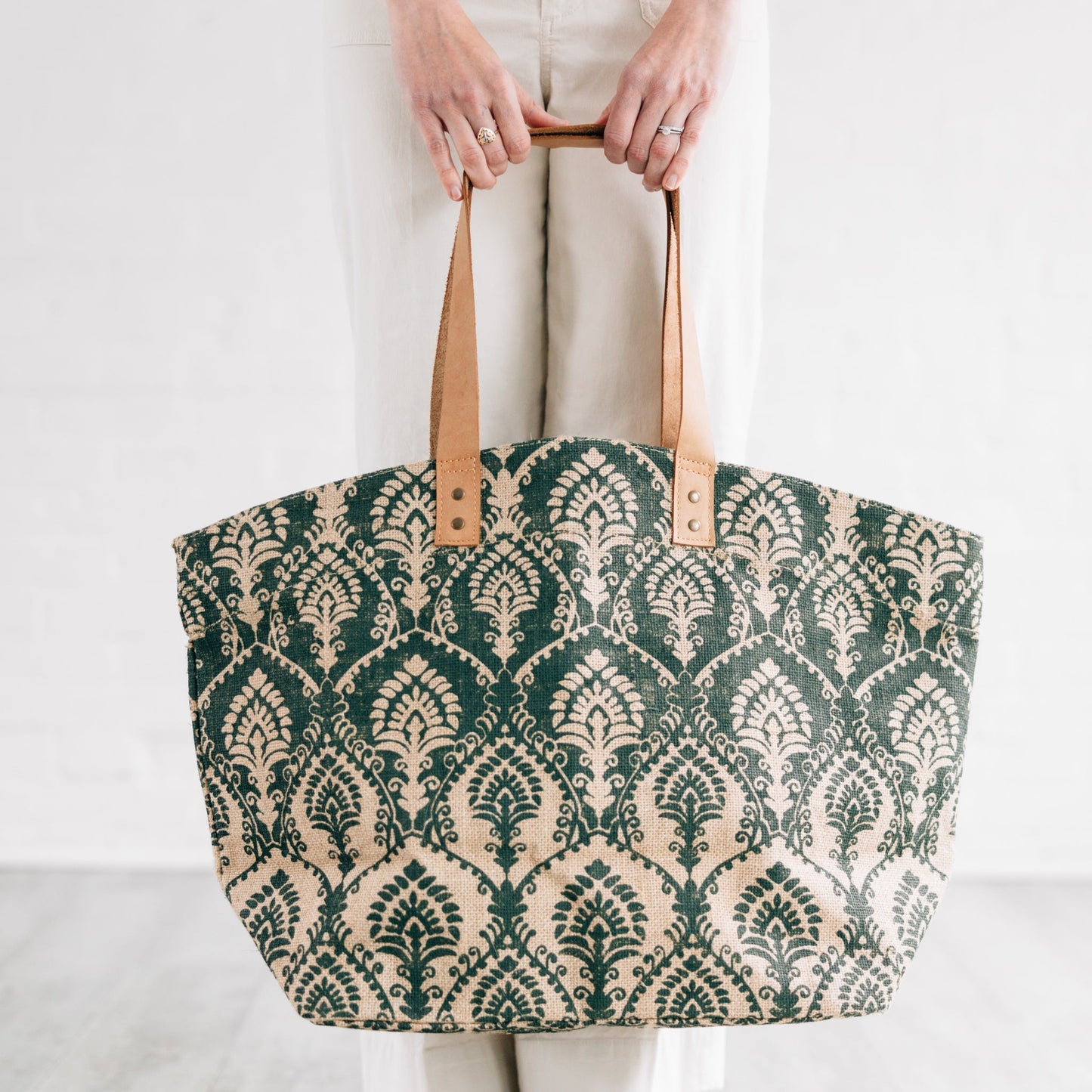 Bag L tote damask print jute/lthr 24Wx16H nat/grn