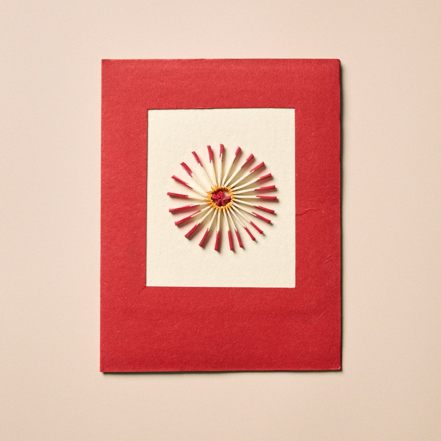 Card sunburst M/3 paper 4.5x6 red/cream