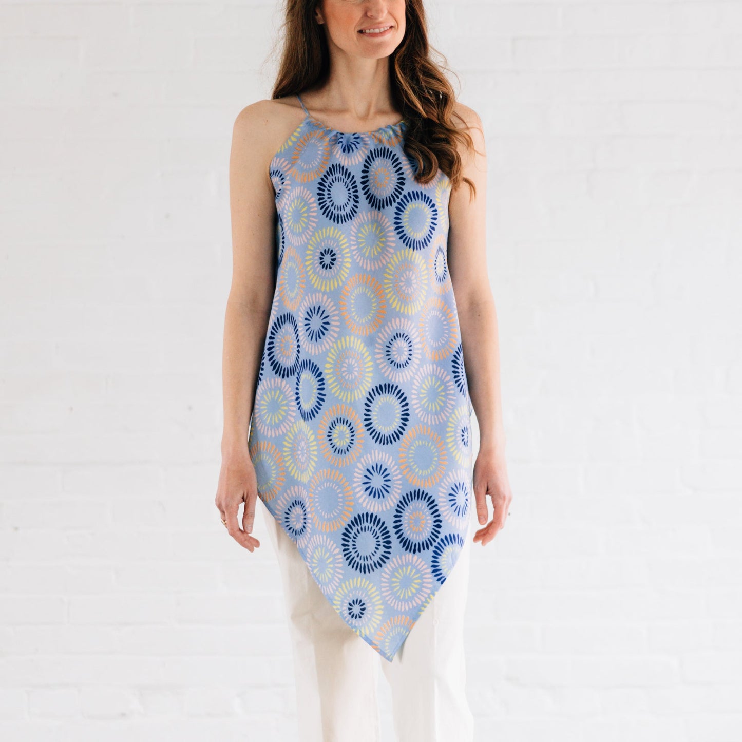 Top hankerchief circles silk 33L lt blue/multi
