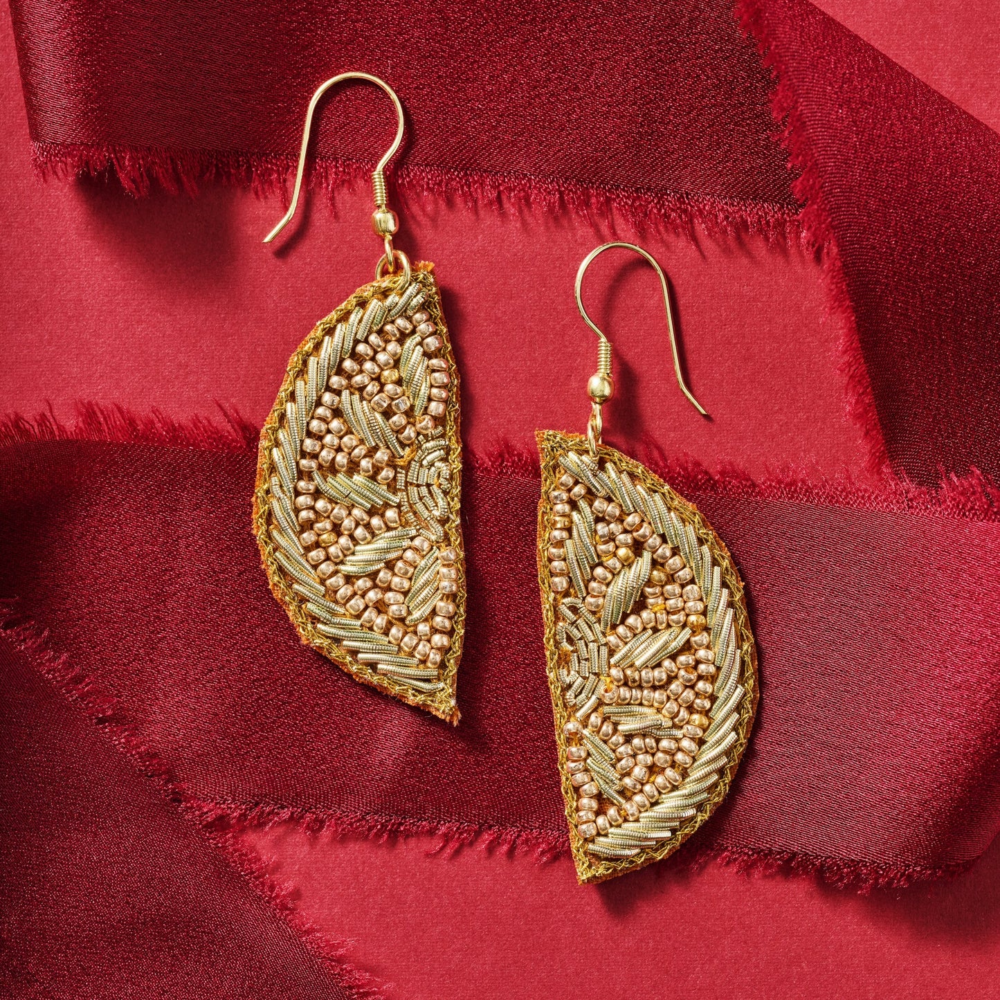 Earrings beaded orange slice glss/vlvt/br 2.5L gld