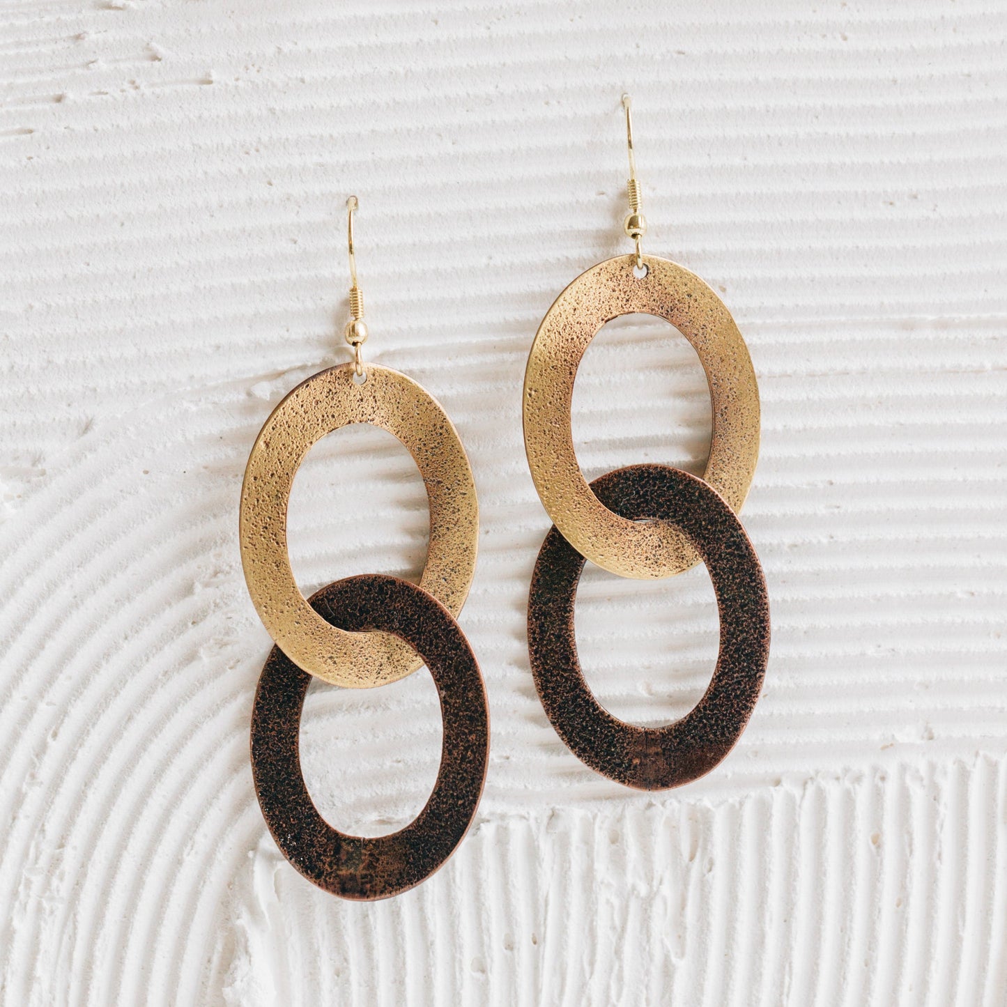 Earrings dangle linked ovals brass 3L brss/brnz