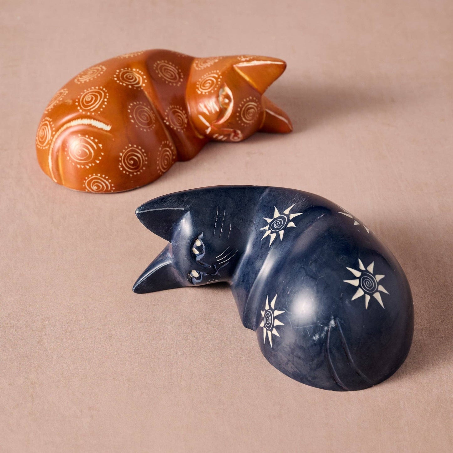 Jua Cat Figurine