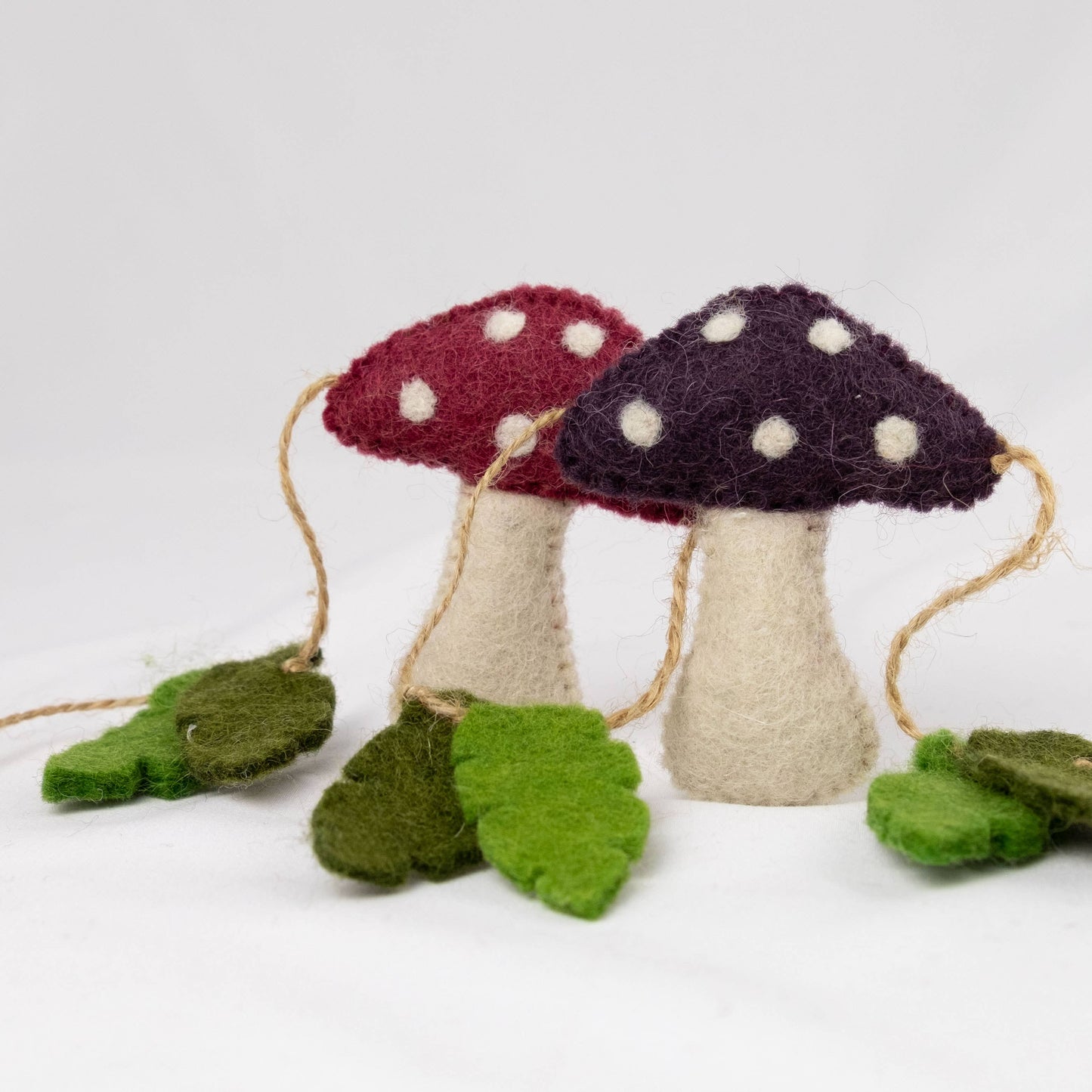 Felt Garland - Spotted Mushroom (Multicolor)