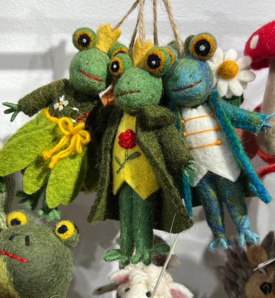Dapper Frog Ornament - Assorted