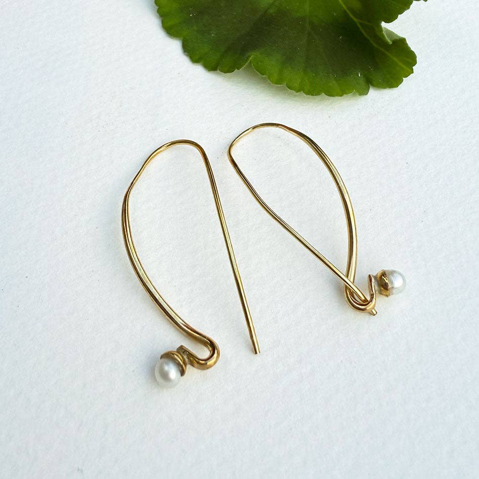 Artsy Pearl Earrings - Brass