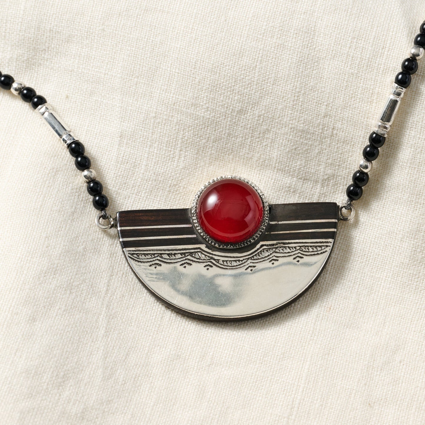 Necklace Tuareg silv/agate/ebony 20L blk/rd/silv