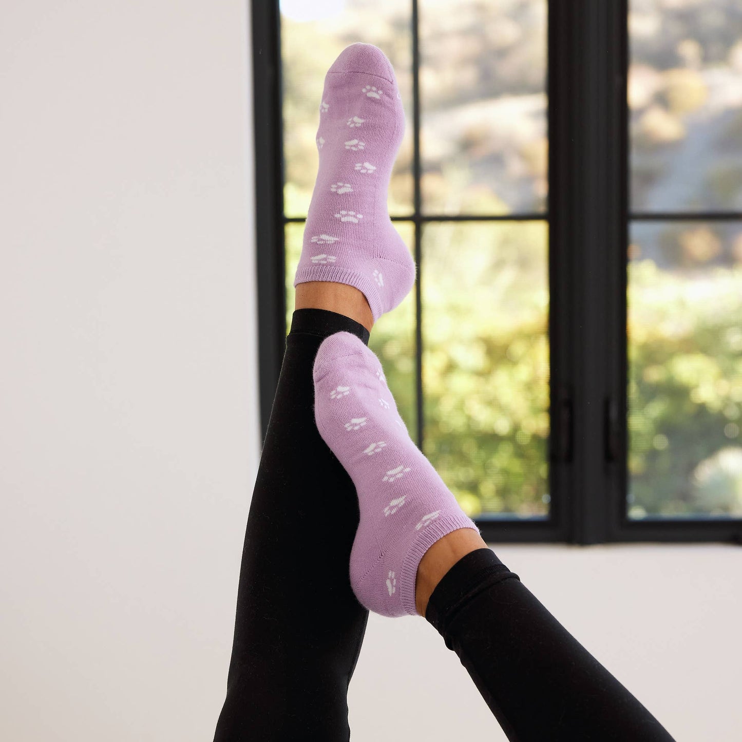 Ankle Socks that Save Dogs (Purple Paw Prints)