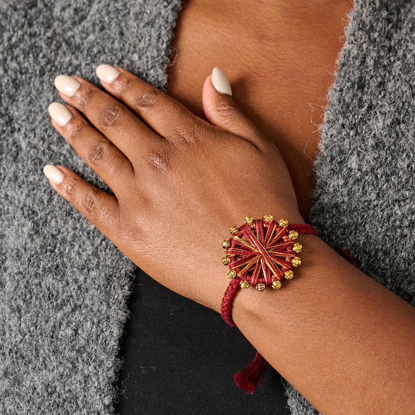 Bracelet tie thread wrapped cttn/mtl 17L red/gold