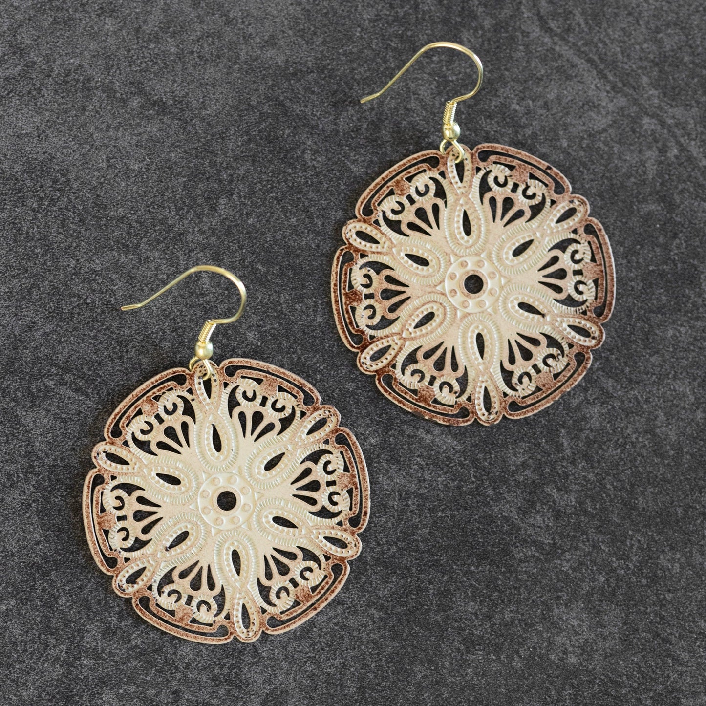 Earrings dangle sand dollar brass 2.5L brass