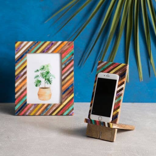 Banka Mundi Phone Stand