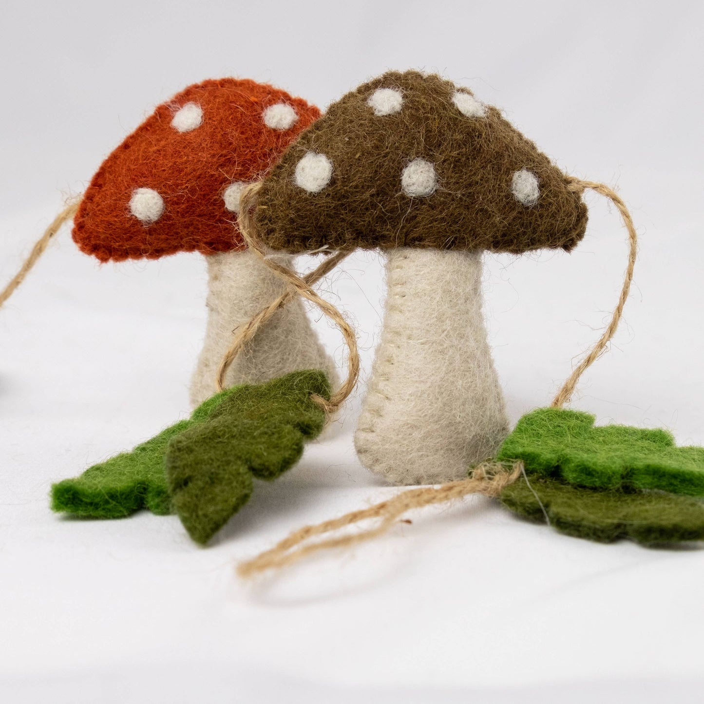Felt Garland - Spotted Mushroom (Multicolor)