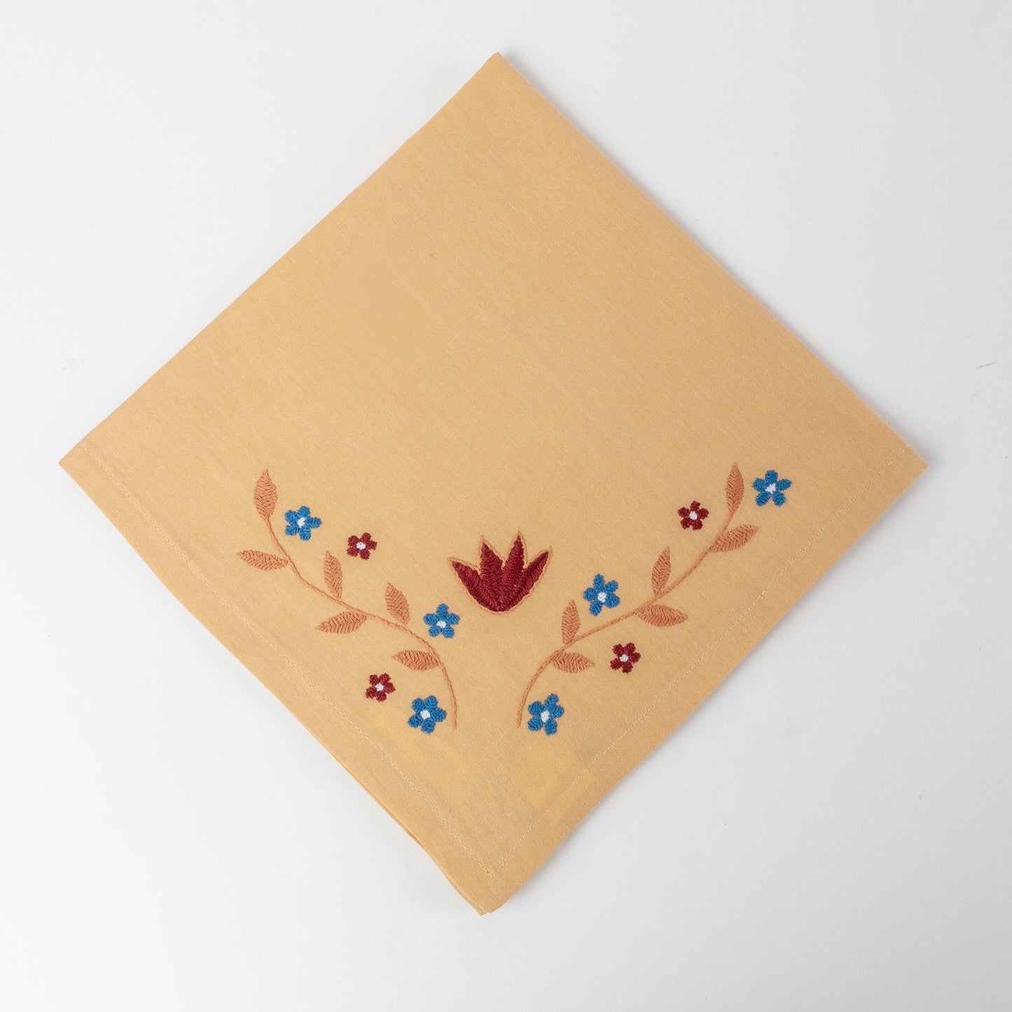 Napkin embroidered M/4 flrl cttn 20sq beige/rd/blu