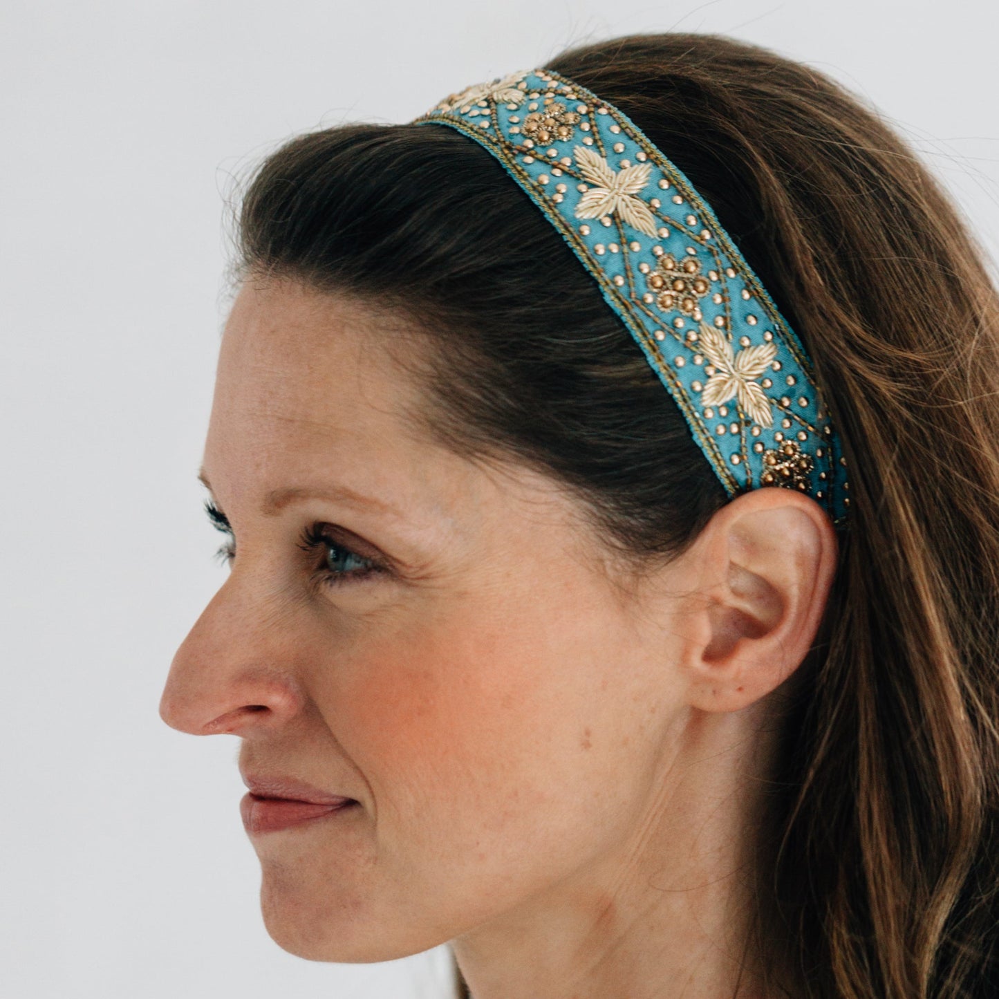 Headband beaded M/2 silk/glass 1.25W blu/gld/blk