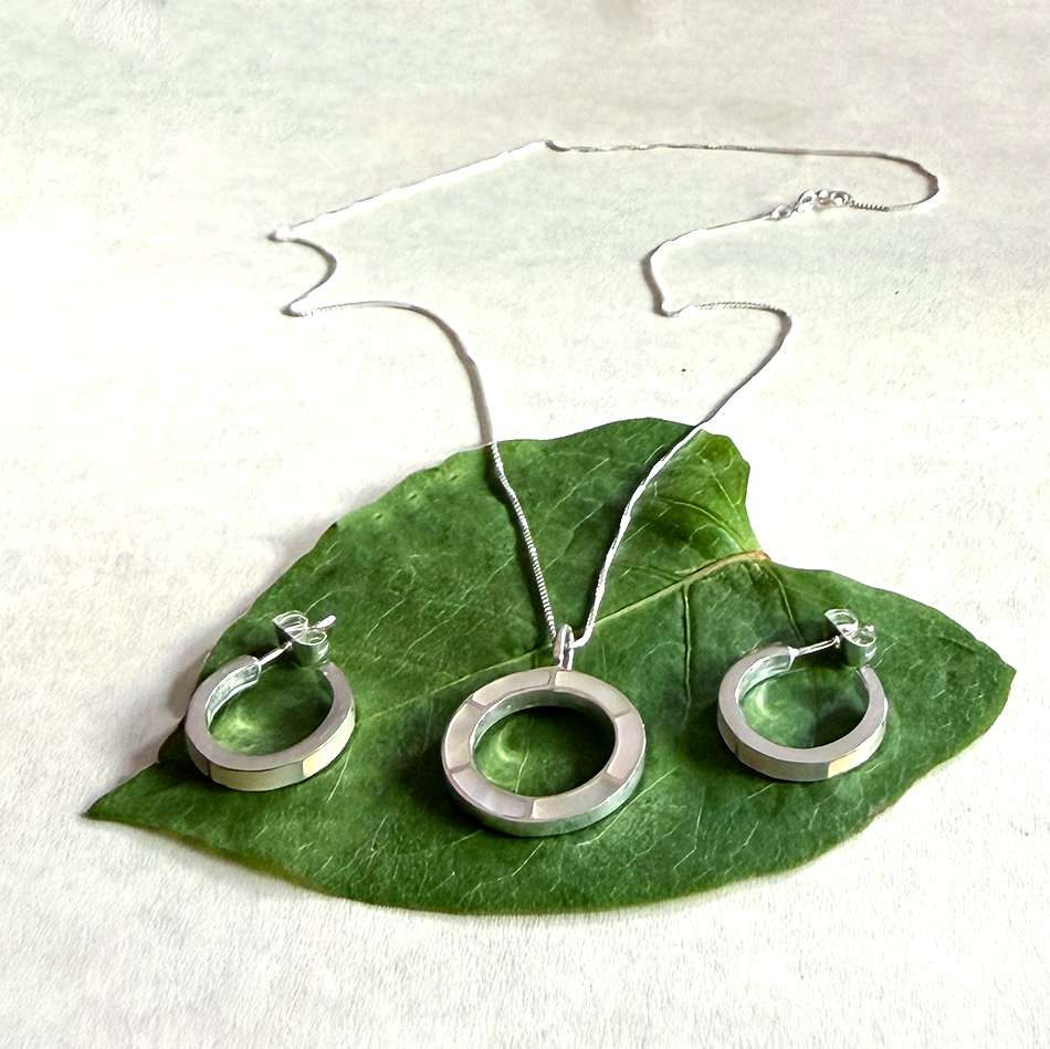 Mother-of-pearl Inlay Necklace - Sterling Silver