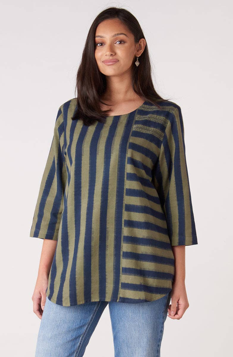 V-neck Divya 3/4-Sleeve Popover Top - Lime/Navy