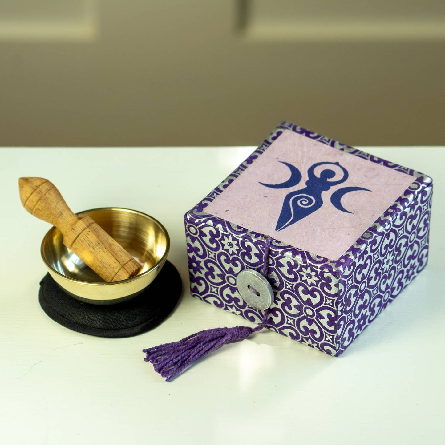 2" Spiral Goddess Mini Meditation Bowl Box