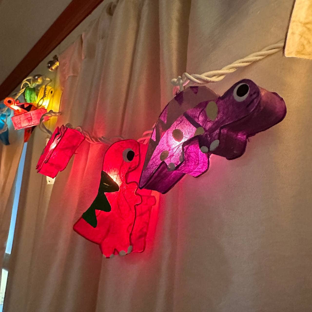 Plug-In String Lights - Dinosaurs