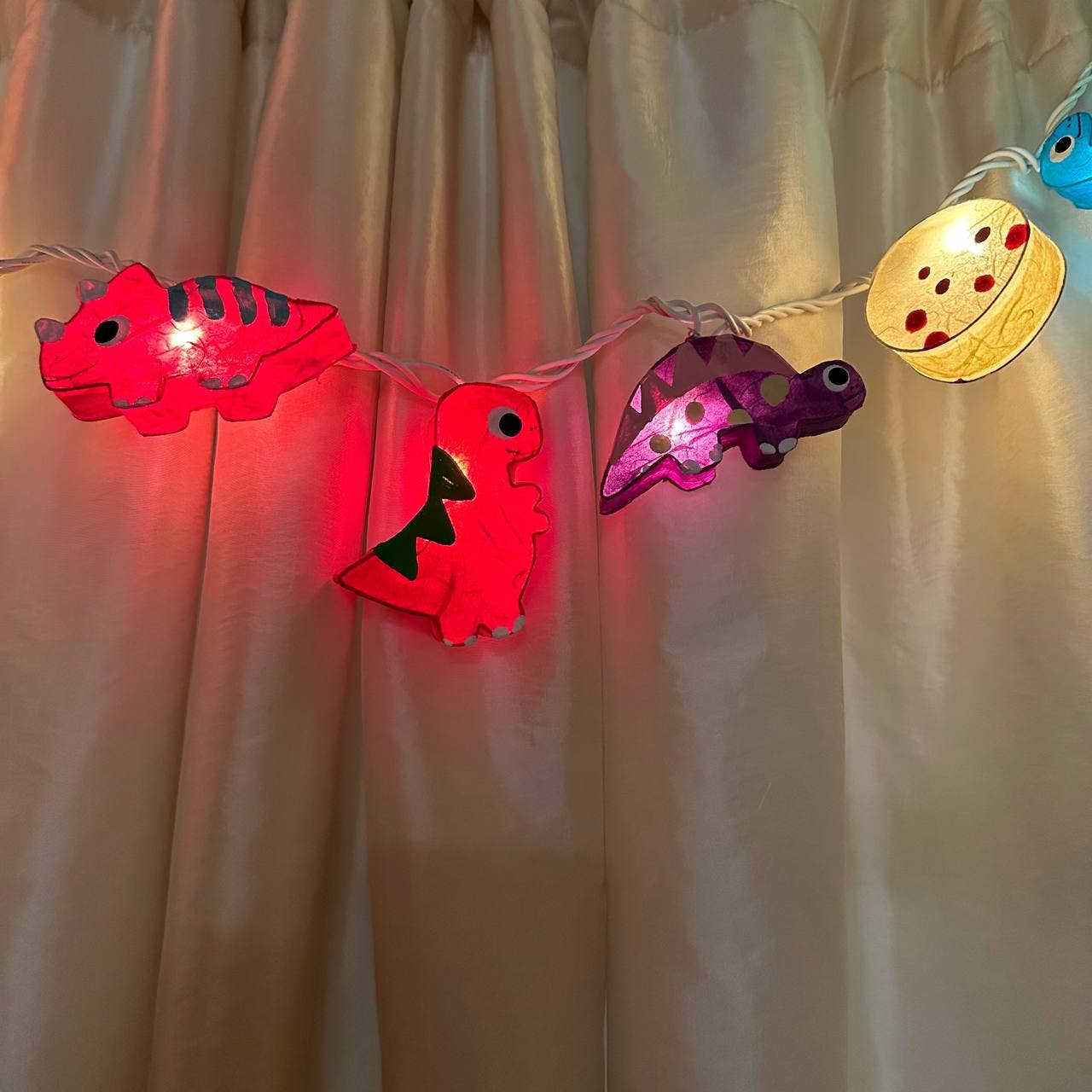 Plug-In String Lights - Dinosaurs