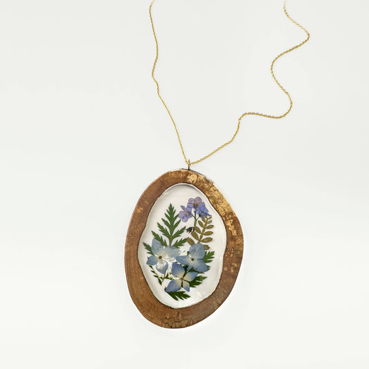 Botanical Wood-Framed Mixed Flowers Necklace